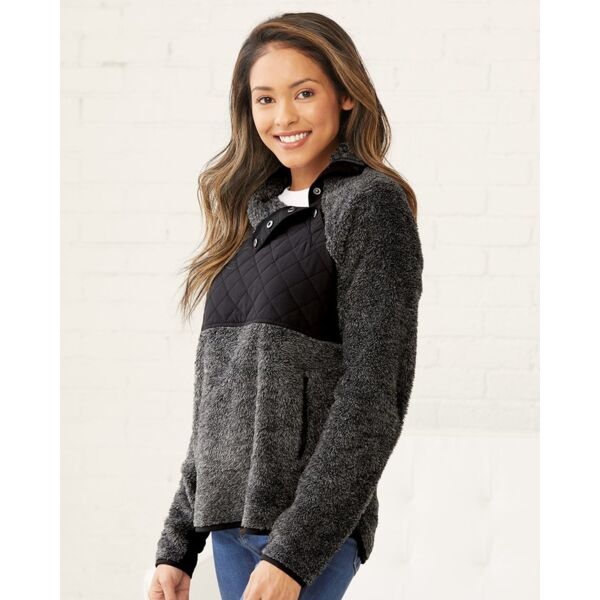 Women's Quilted Fuzzy Fleece Snap PlacketPullover Thumbnail